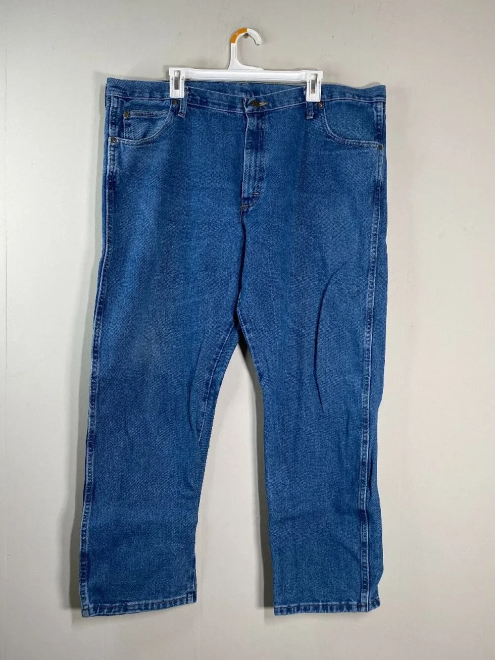Wrangler Rugged Wear Denim Jeans Men's 42 x 30 High Rise Blue Casual Pants